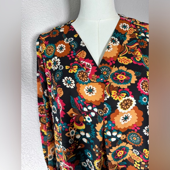 Haptics Holly Harper Boho Blouse Floral Fall Colors NWOT - Picture 3 of 6